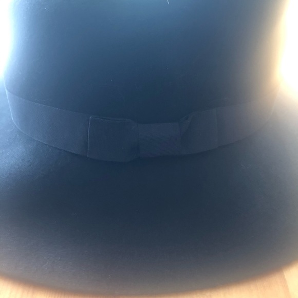 SOLD-Black Wool Floppy Hat🖤 - Picture 2 of 4